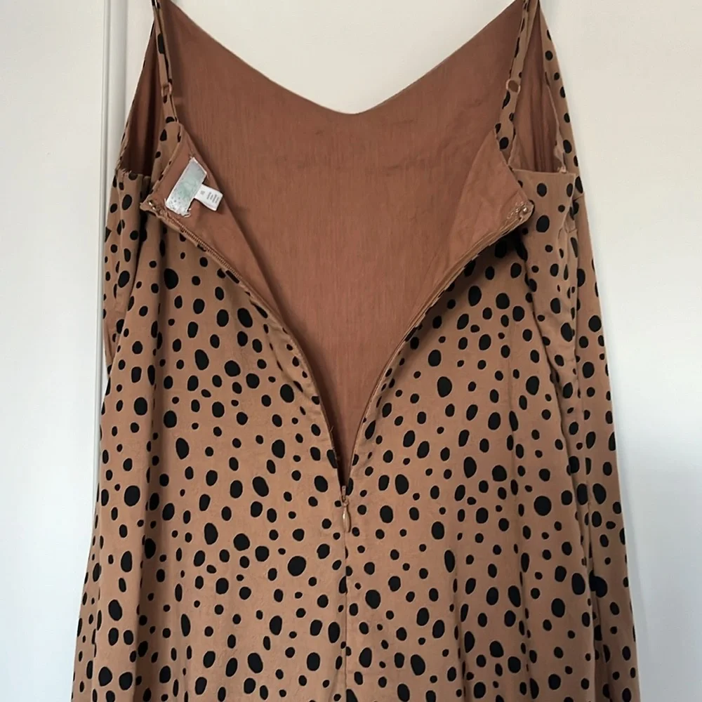 Dress - Picture 5 of 7